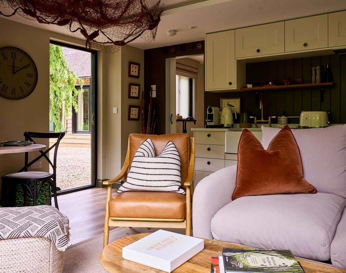 PROPERTY FEATURES