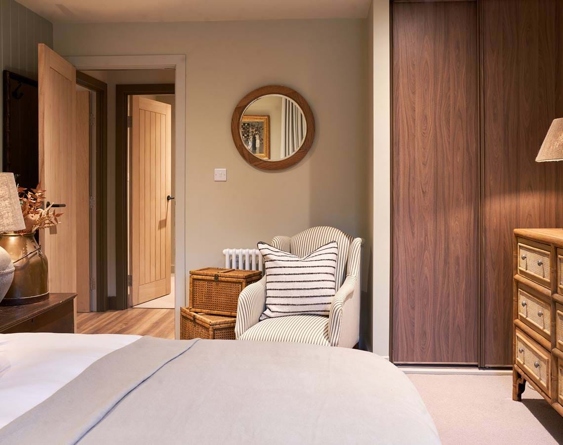 PROPERTY FEATURES