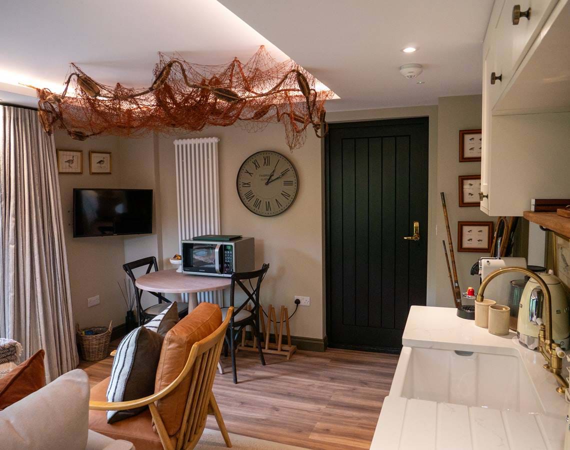 PROPERTY FEATURES