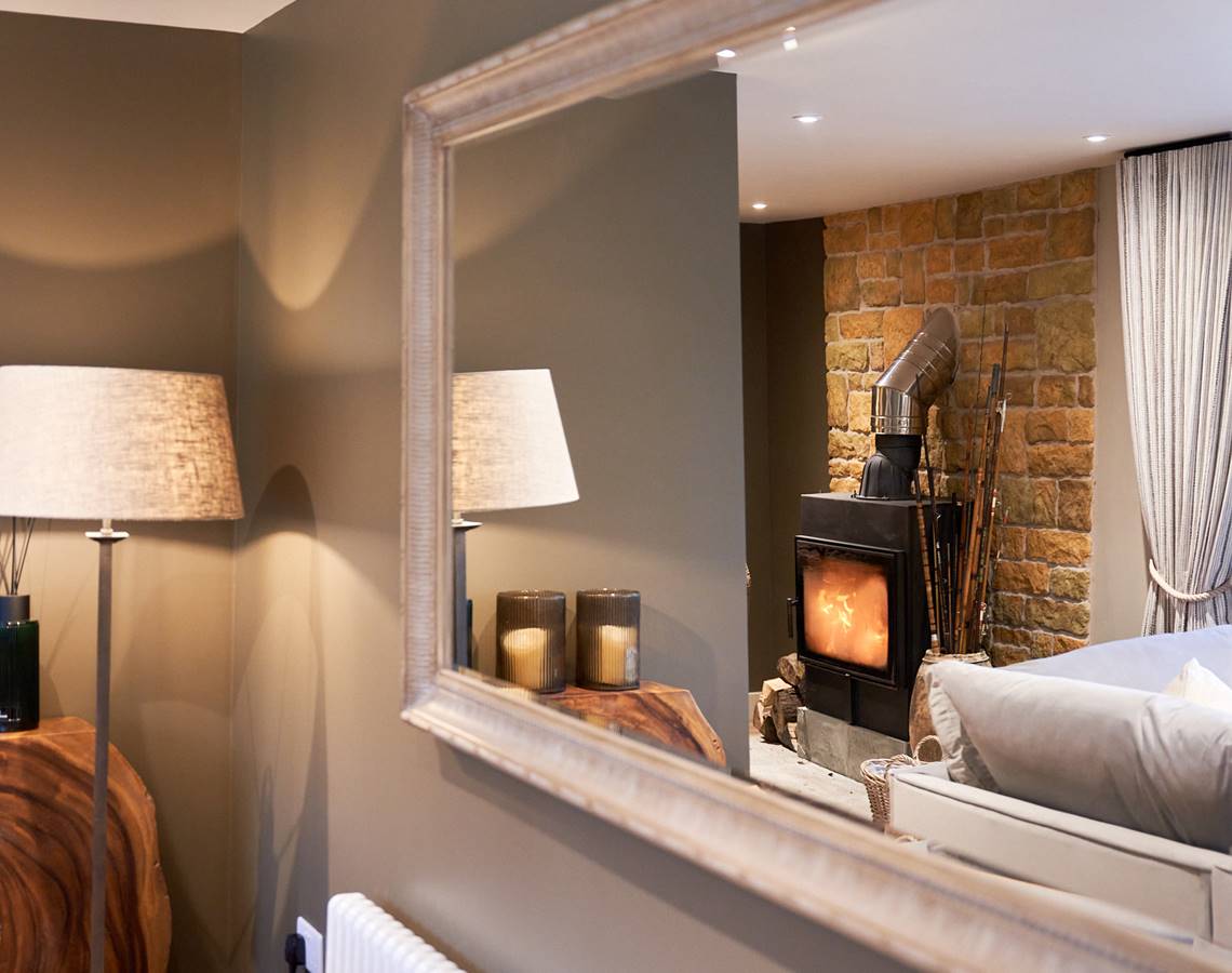 PROPERTY FEATURES