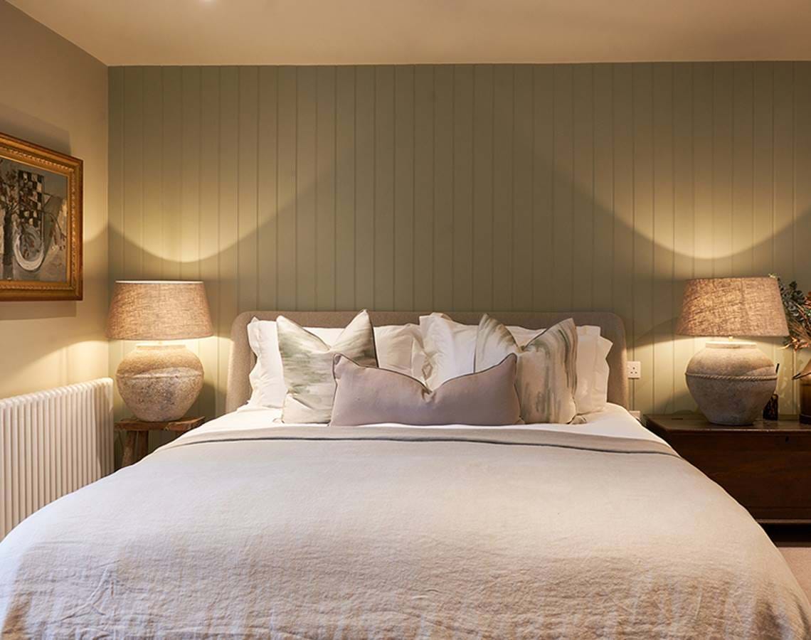 PROPERTY FEATURES